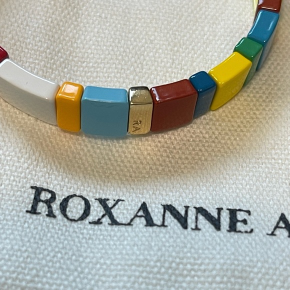 Set of 2 Roxanne Assoulin Enamel coated stretch bracelet with a gold tone logo - Picture 3 of 3